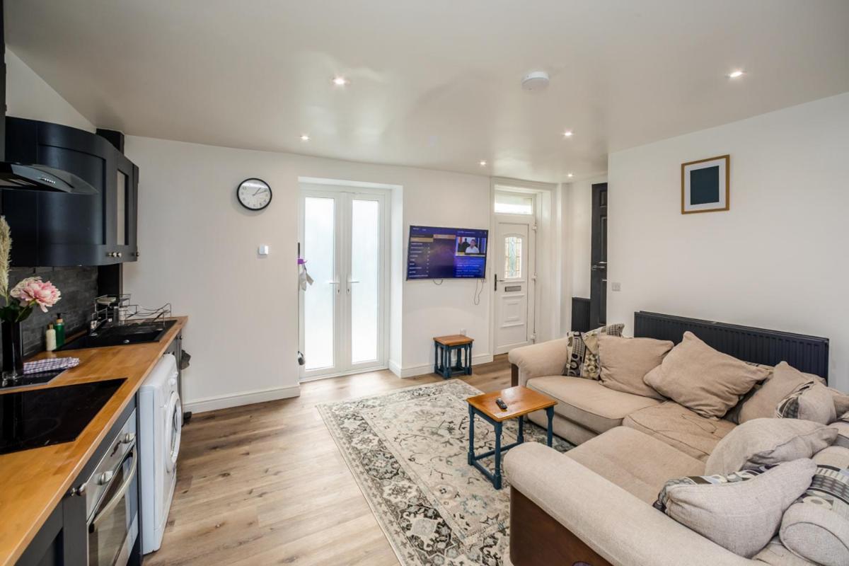 The Cosey Tucked-Away Cottage 2 Or 3 Bedroom Options Huddersfield Ruang foto